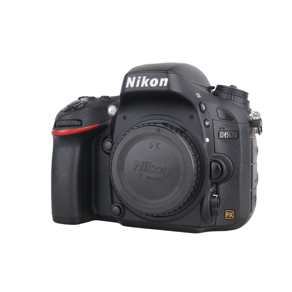 Nikon D600 Front